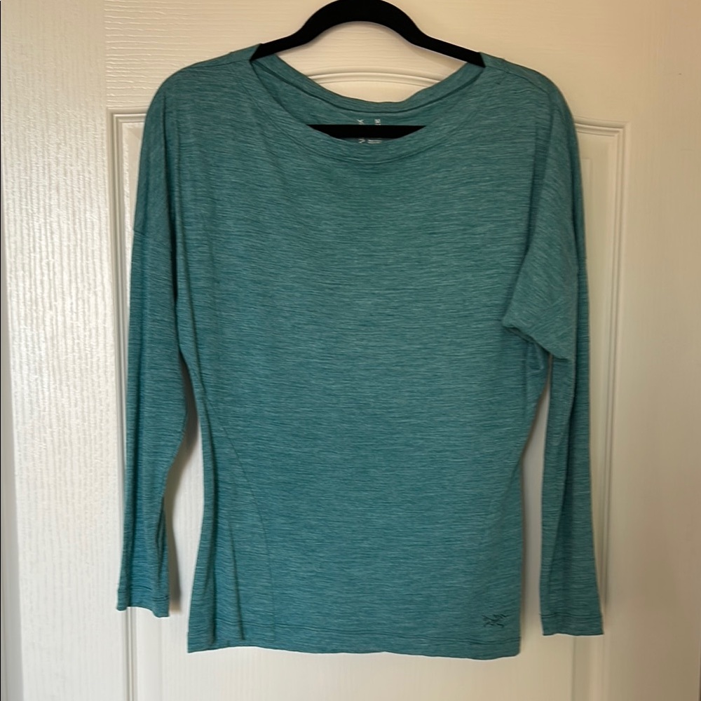 Arc'teryx Women's Teal Long Sleeve Performance Top